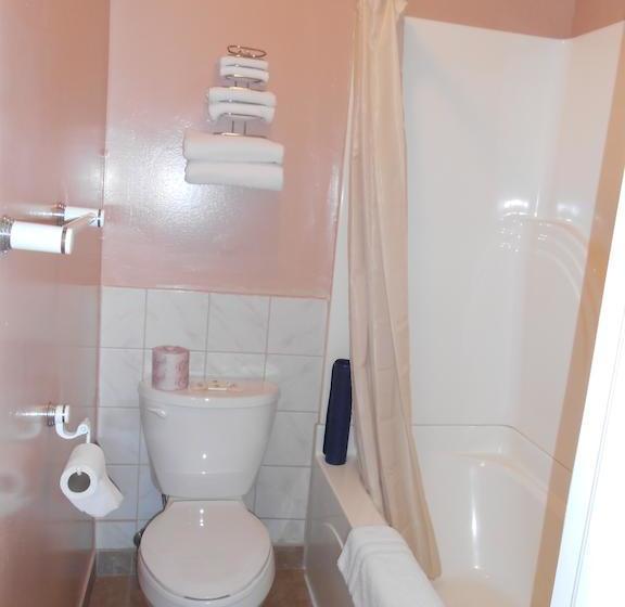 Aquarius Motel | Perth | Ontario | Canada 9