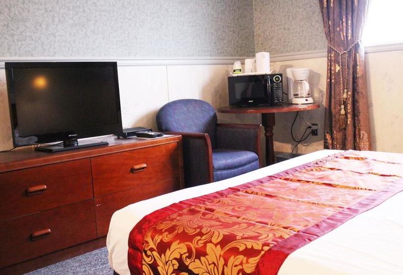 Hotel Elite | Whitehorse | Yukon Territory | Canada 6