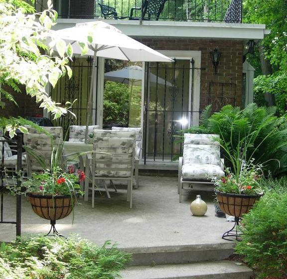 Hotel Les Diplomates B&b Executive Guest House | Waterloo | Ontario | Canada 1