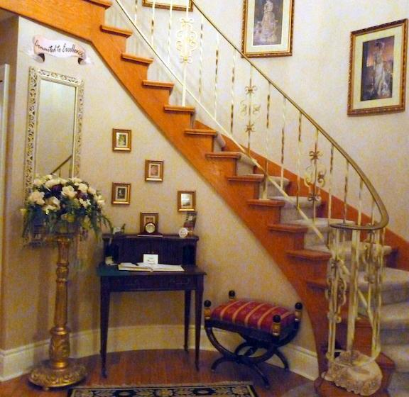 Hotel Les Diplomates B&b Executive Guest House | Waterloo | Ontario | Canada 10