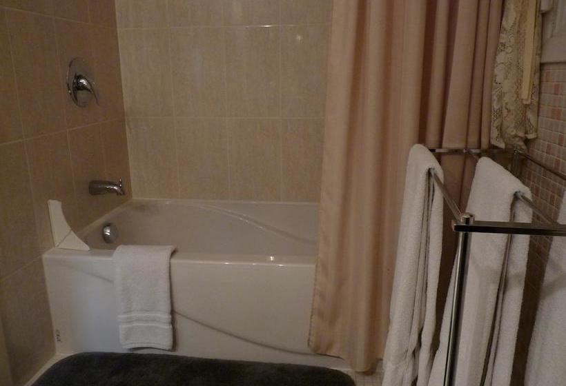 Hotel Les Diplomates B&b Executive Guest House | Waterloo | Ontario | Canada 13