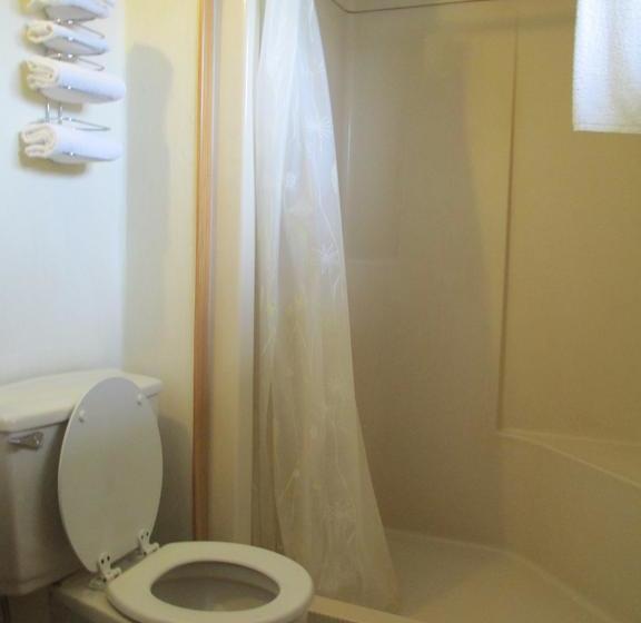 Newburg Inn Motel | Waterloo | Ontario | Canada 14