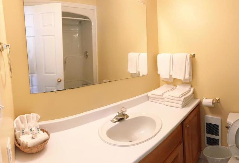 Hotel Resort At Cavendish Corner | Summerside | Prince Edward Island | Canada 18