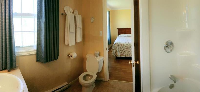 Hotel Resort At Cavendish Corner | Summerside | Prince Edward Island | Canada 19