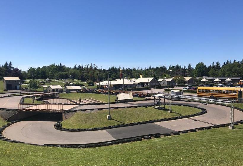 Hotel Resort At Cavendish Corner | Summerside | Prince Edward Island | Canada 5