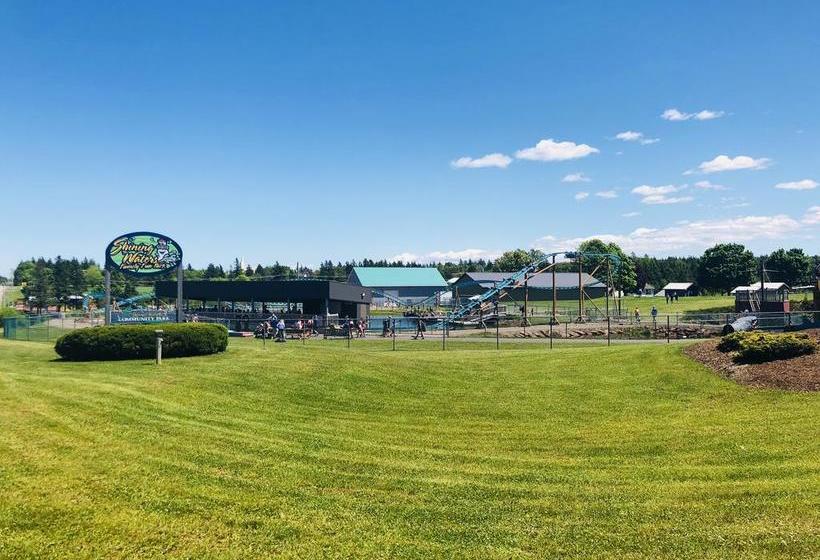 Hotel Resort At Cavendish Corner | Summerside | Prince Edward Island | Canada 6