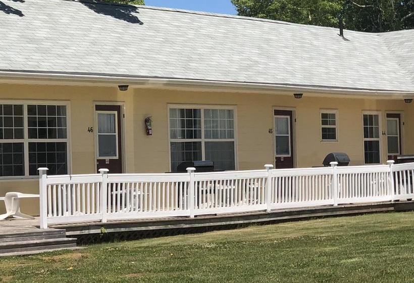 Hotel Resort At Cavendish Corner | Summerside | Prince Edward Island | Canada 8