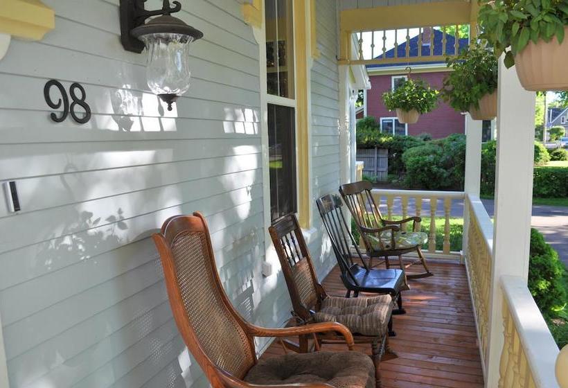 Hotel Summerside Inn Bed And Breakfast | Summerside | Prince Edward Island | Canada 12