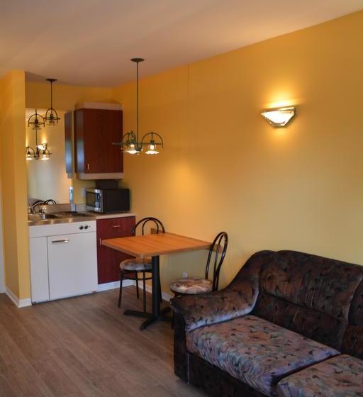 Motel Des Pentes Et Suites | Saint Jerome | Quebec | Canada 4