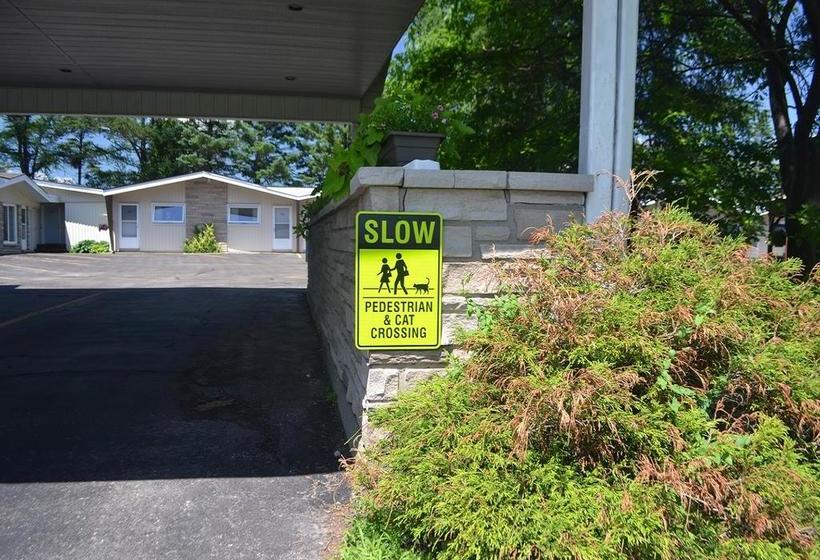 Stratford Suburban Motel | Stratford | Ontario | Canada 3