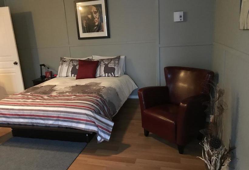 Petit Hôtel Le Repos Du Guerrier | Sept-Iles | Quebec | Canada 12