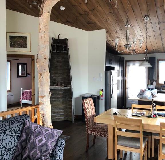 Petit Hôtel Le Repos Du Guerrier | Sept-Iles | Quebec | Canada 4