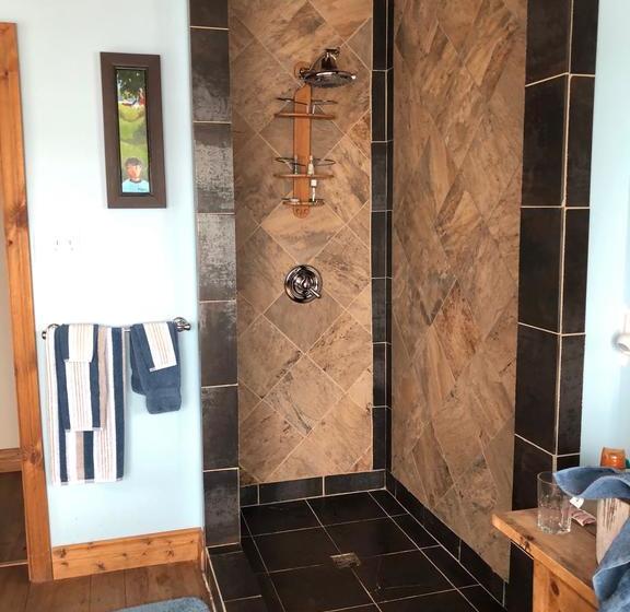 Petit Hôtel Le Repos Du Guerrier | Sept-Iles | Quebec | Canada 6