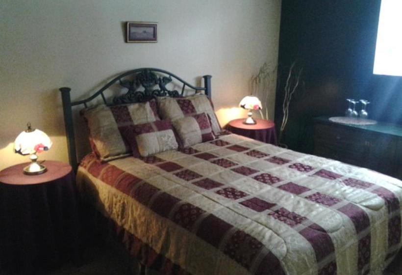 Hotel Gite Le Roupillon | Sainte Agathe des Monts | Quebec | Canada 12