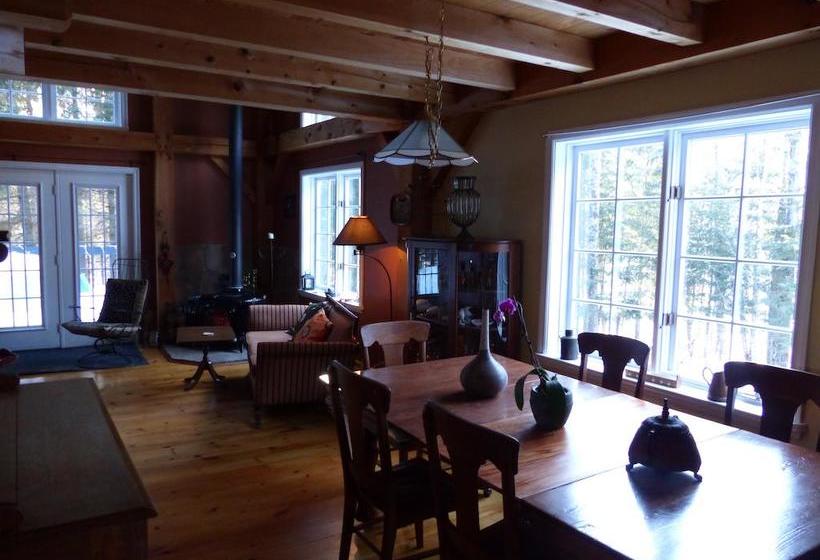 Hotel Gite Le Roupillon | Sainte Agathe des Monts | Quebec | Canada 16