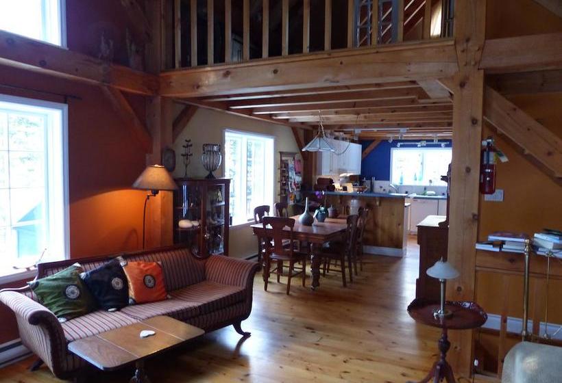 Hotel Gite Le Roupillon | Sainte Agathe des Monts | Quebec | Canada 17