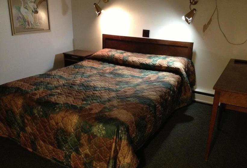 Pleasant Manor Motel | Midland | Ontario | Canada 8