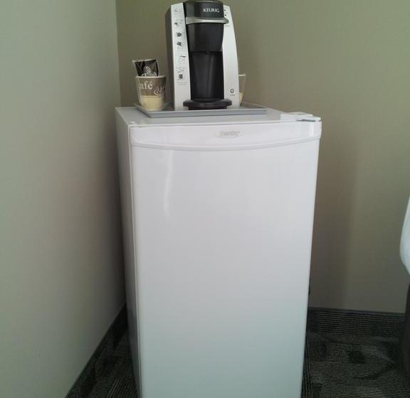 Hotel Midland Inn & Suites | Midland | Ontario | Canada 5