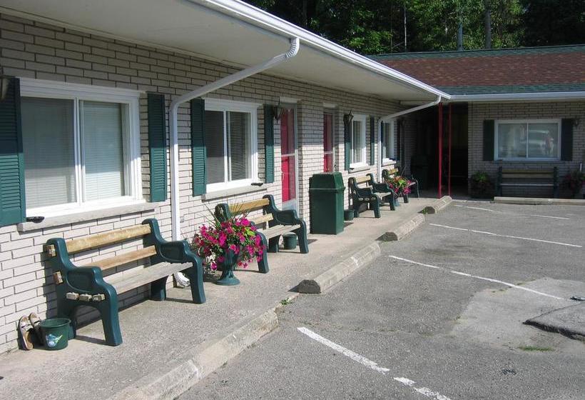 J&j Motel | Midland | Ontario | Canada 12
