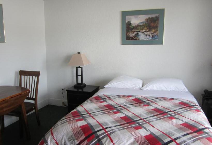 Hotel Hideaway Inn | Fort Nelson | British Columbia | Canada 13