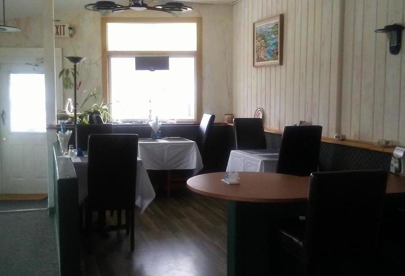 Hotel Chameleon | Castlegar | British Columbia | Canada 5