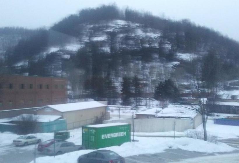 Hotel Chameleon | Castlegar | British Columbia | Canada 7