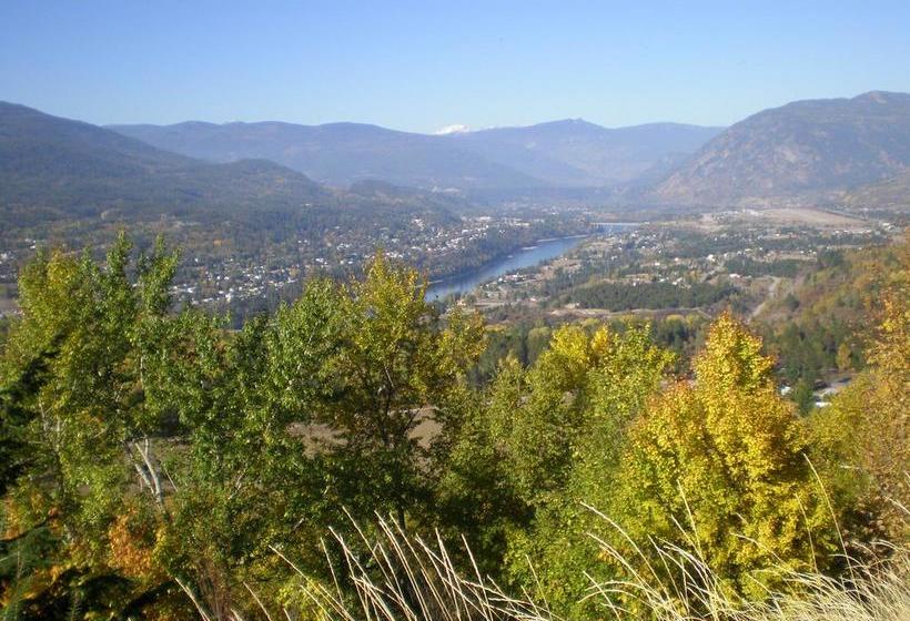 Hotel Chameleon | Castlegar | British Columbia | Canada 8