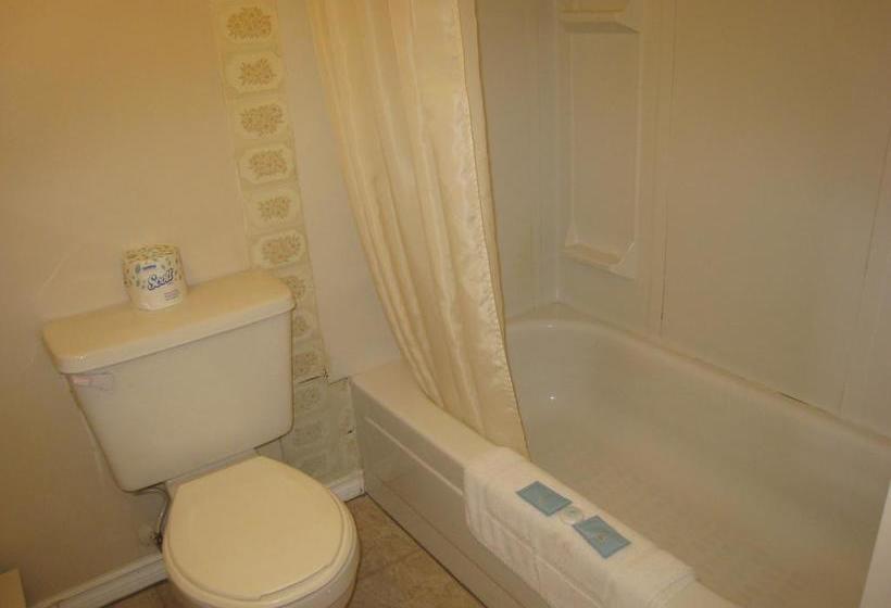 Mary's Motel | Golden | British Columbia | Canada 14