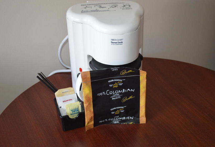 Mary's Motel | Golden | British Columbia | Canada 7