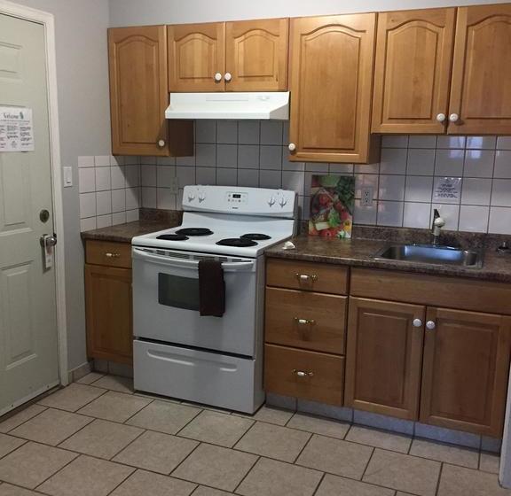 Hotel Lakeside Villa Inn & Suites | Penticton | British Columbia | Canada 16