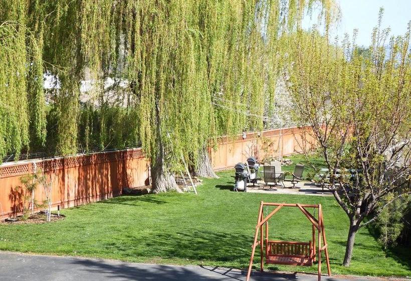 Hotel Lakeside Villa Inn & Suites | Penticton | British Columbia | Canada 20