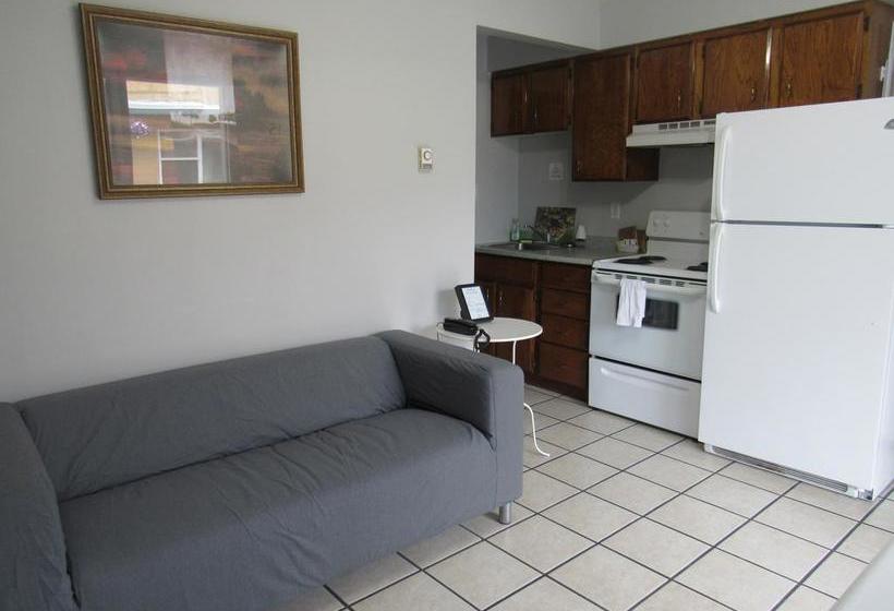 Hotel Lakeside Villa Inn & Suites | Penticton | British Columbia | Canada 7