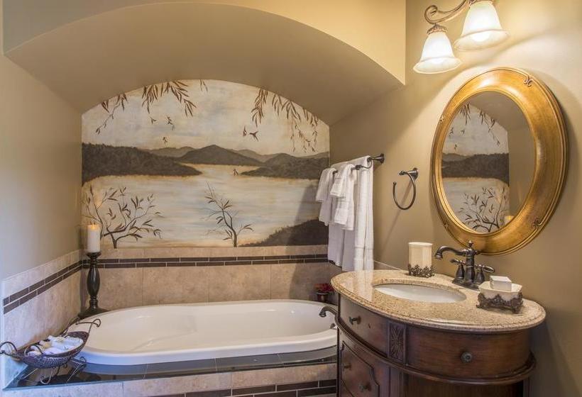 Hotel E'Laysa Guesthouse & Vineyard Retreat | Penticton | British Columbia | Canada 13