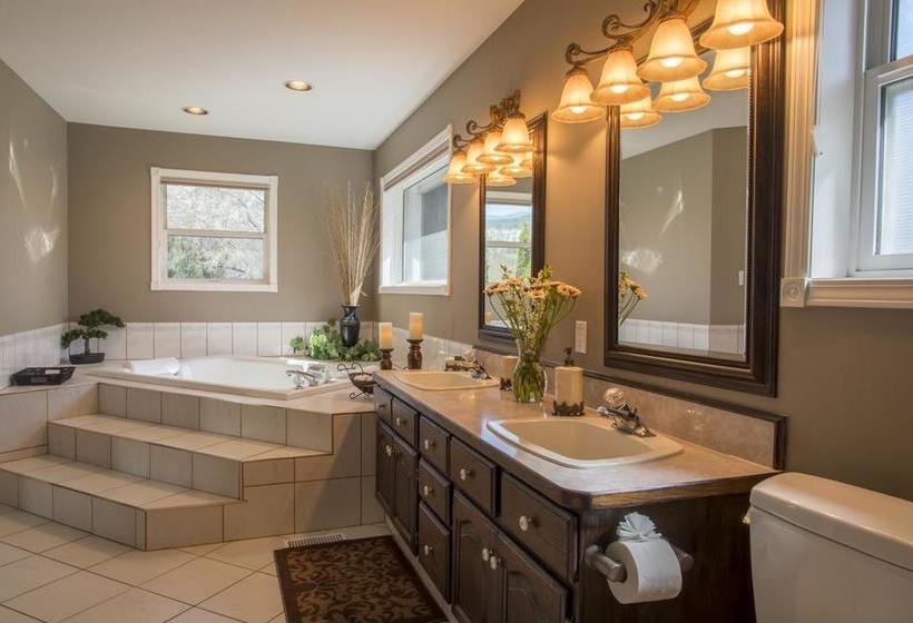 Hotel E'Laysa Guesthouse & Vineyard Retreat | Penticton | British Columbia | Canada 14