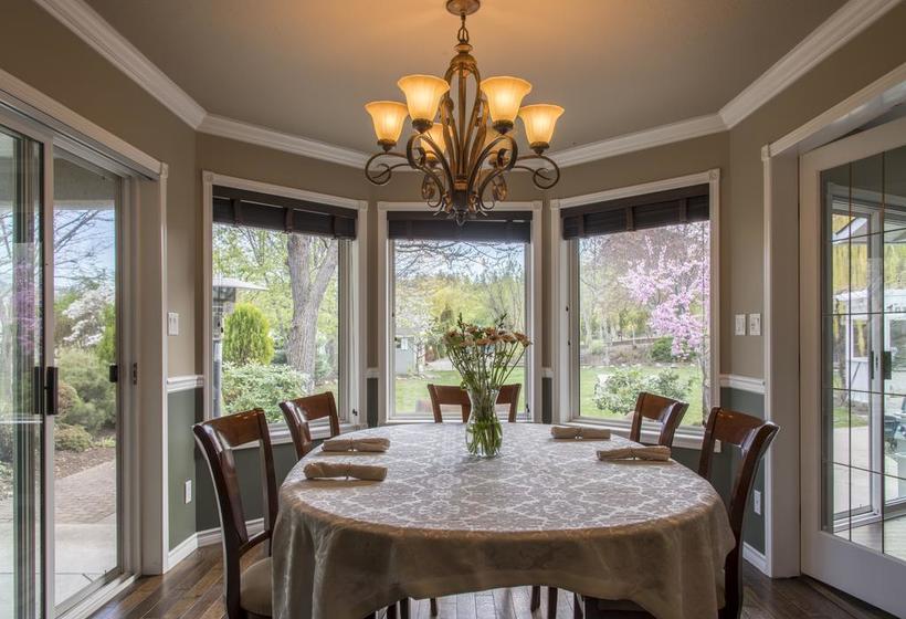 Hotel E'Laysa Guesthouse & Vineyard Retreat | Penticton | British Columbia | Canada 16