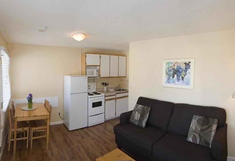 Crown Resort Motel | Penticton | British Columbia | Canada 1