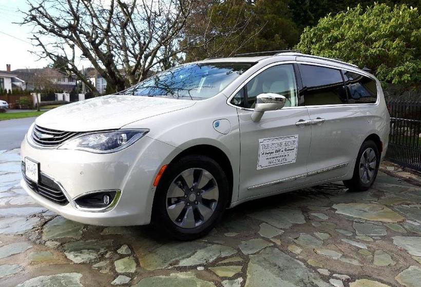 Hotel The Stone Hedge Bed And Breakfast | Richmond | British Columbia | Canada 4