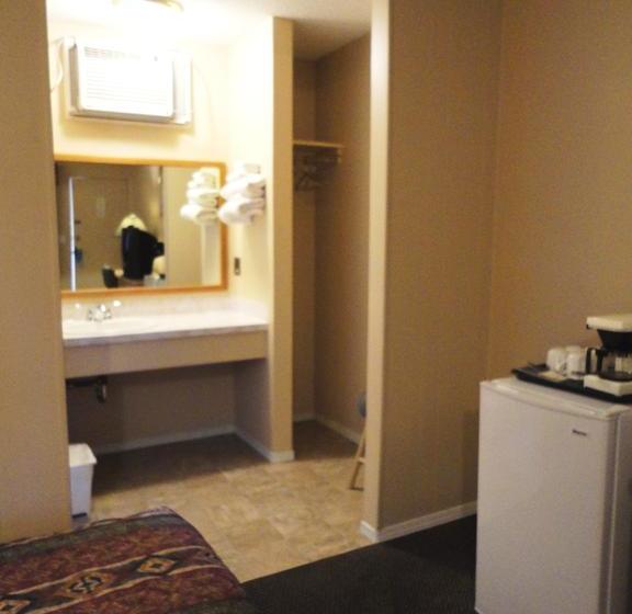 Polson Park Motel | Vernon | British Columbia | Canada 10