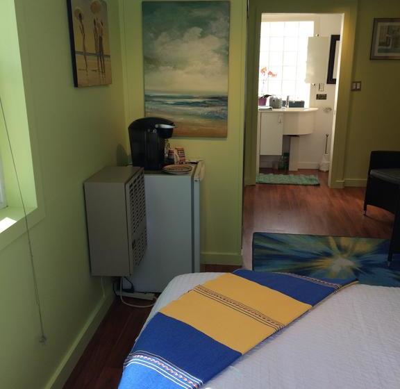 Hotel Fisherman's Wharf Bed & Breakfast | Victoria | British Columbia | Canada 14