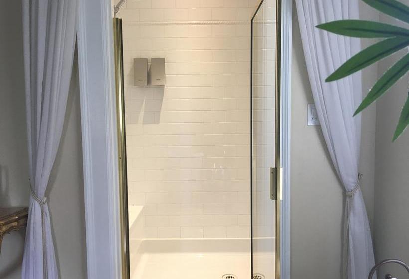 Hotel Villa Marco Polo Inn Columbia Británica