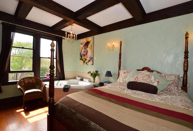 Hotel Marketa's Bed & Breakfast | Victoria | British Columbia | Canada 7