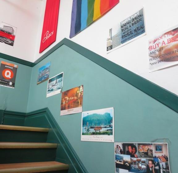 Hotel C&n Backpackers Hostel - Vancouver | Vancouver | British Columbia | Canada 10