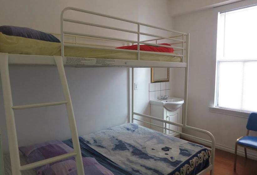 Hotel C&n Backpackers Hostel - Vancouver | Vancouver | British Columbia | Canada 14