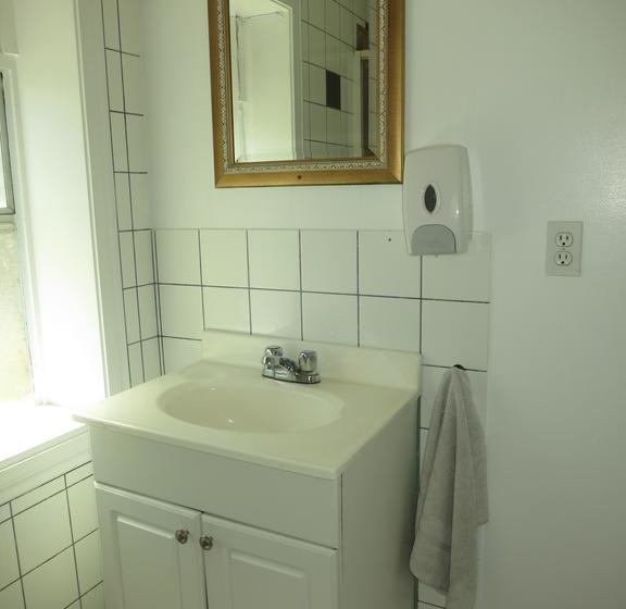 Hotel C&n Backpackers Hostel - Vancouver | Vancouver | British Columbia | Canada 15