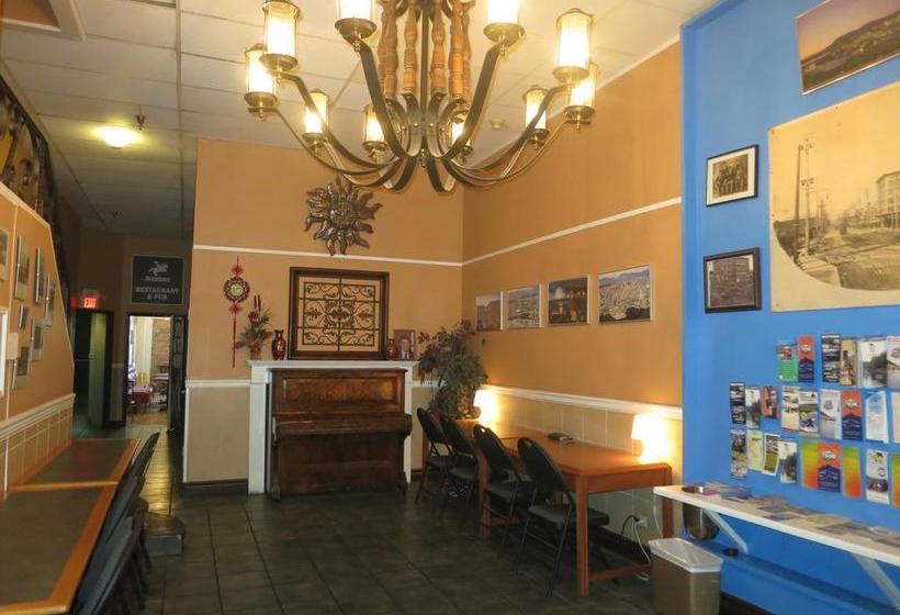 Hotel C & N Backpackers Hostel - Central Station | Vancouver | British Columbia | Canada 6