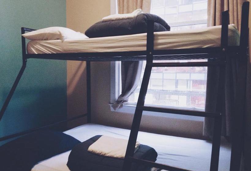 Hotel Cambie Seymour Hostel | Vancouver | British Columbia | Canada 3