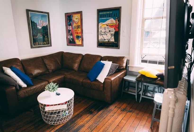 Hotel Cambie Seymour Hostel | Vancouver | British Columbia | Canada 6