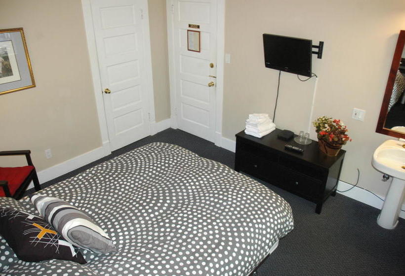 Hotel Douglas Guest House | Vancouver | British Columbia | Canada 11