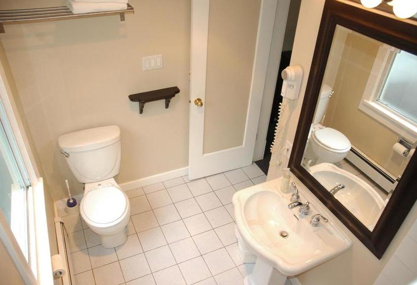 Hotel Douglas Guest House | Vancouver | British Columbia | Canada 8