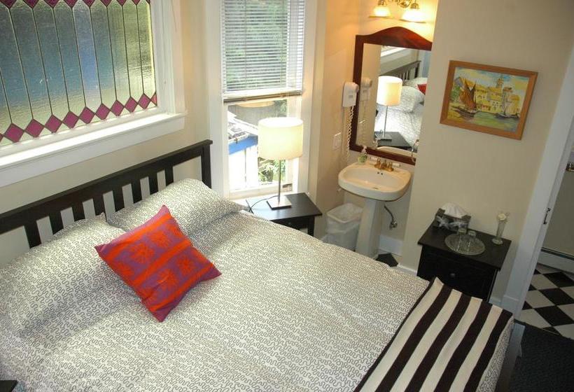 Hotel Douglas Guest House | Vancouver | British Columbia | Canada 9